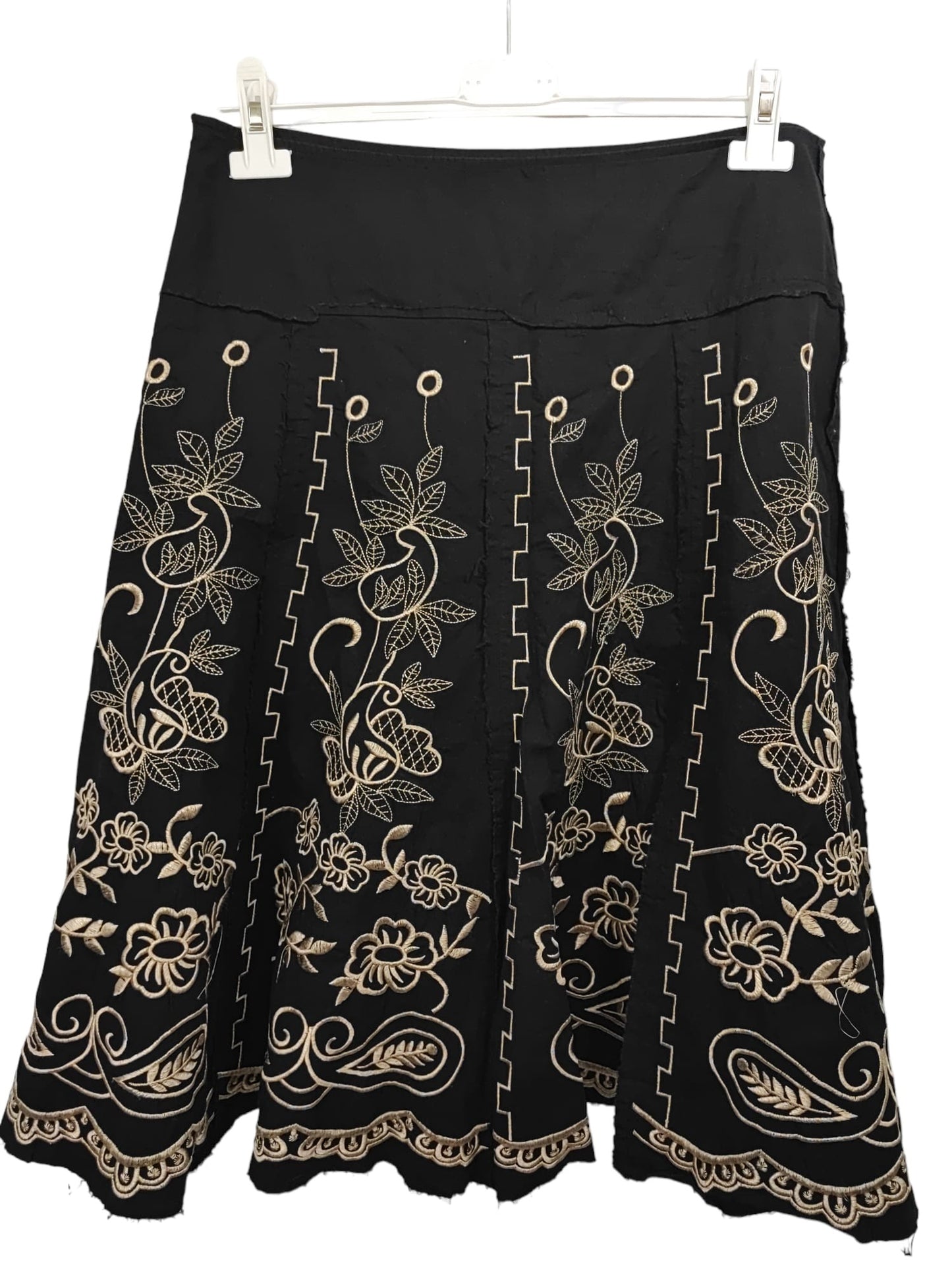 Jupe demi-longue brodée