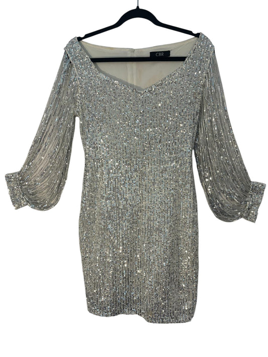 Robe cérémonoie à paillettes marque CBR