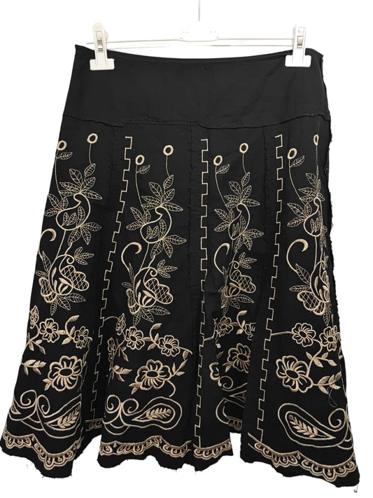 Jupe demi-longue brodée