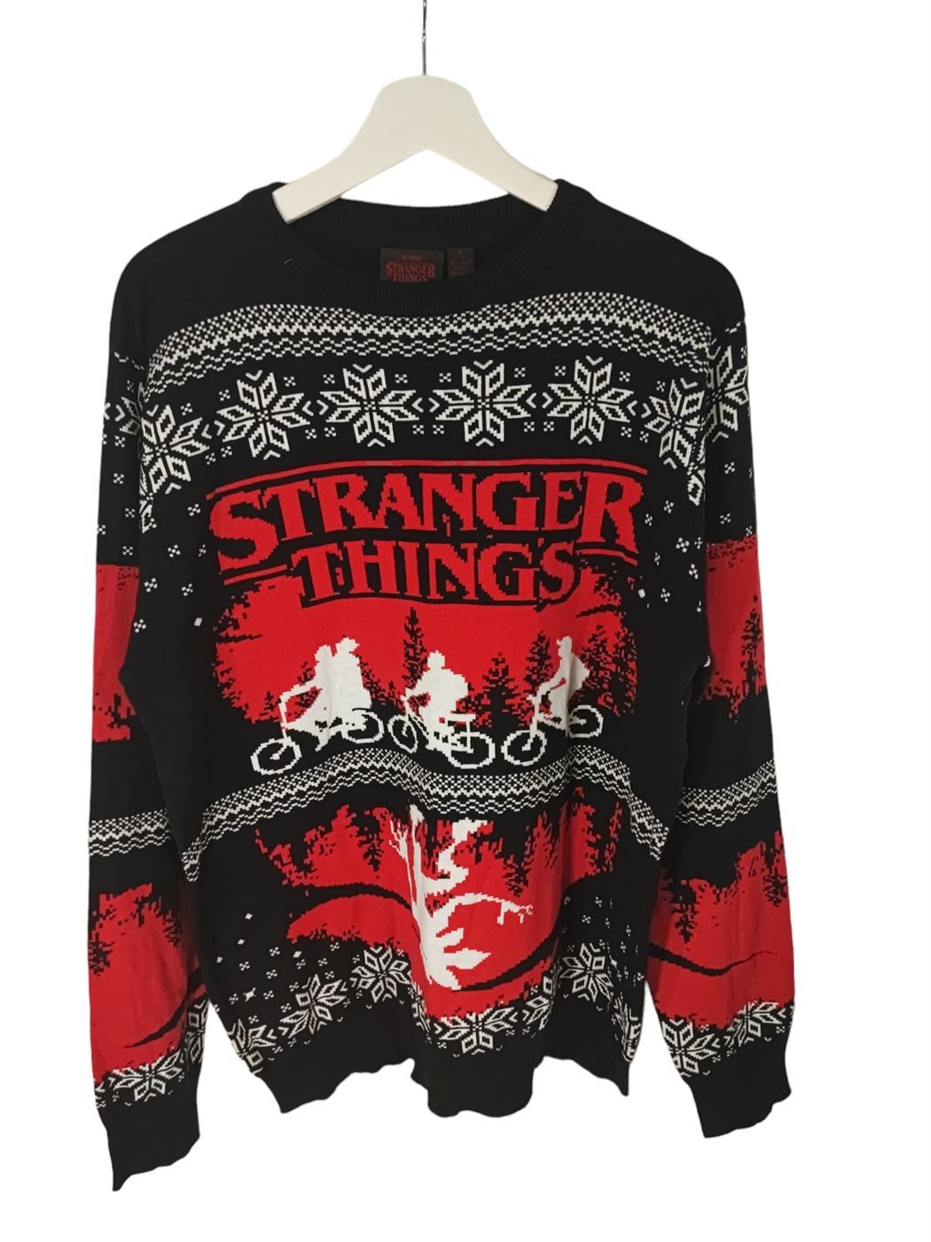 Pull style noël   Stranger Things
