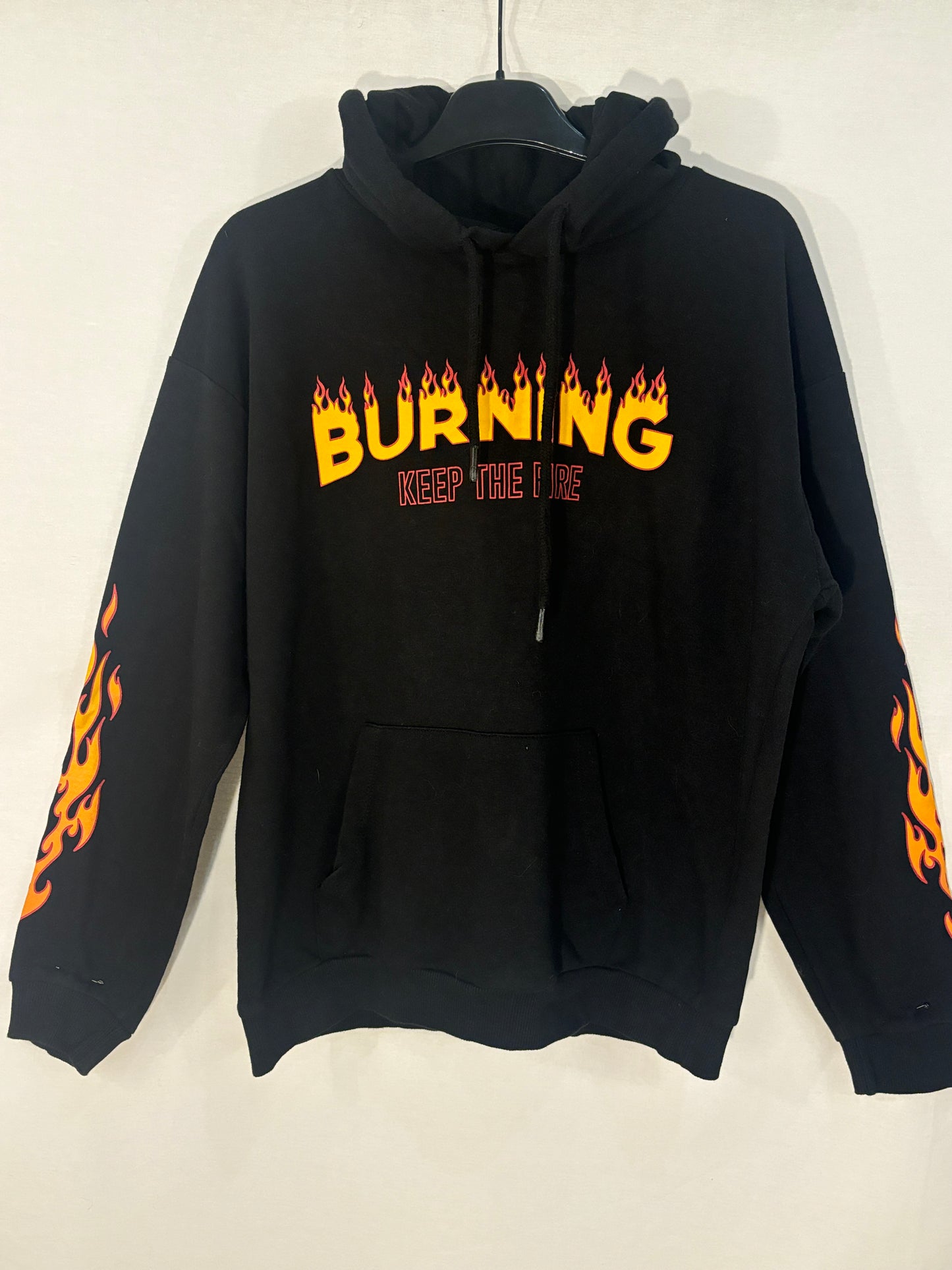 Sweat à Capuche Noir - Taille M/S - Le Basique Ultime en Très Bon État