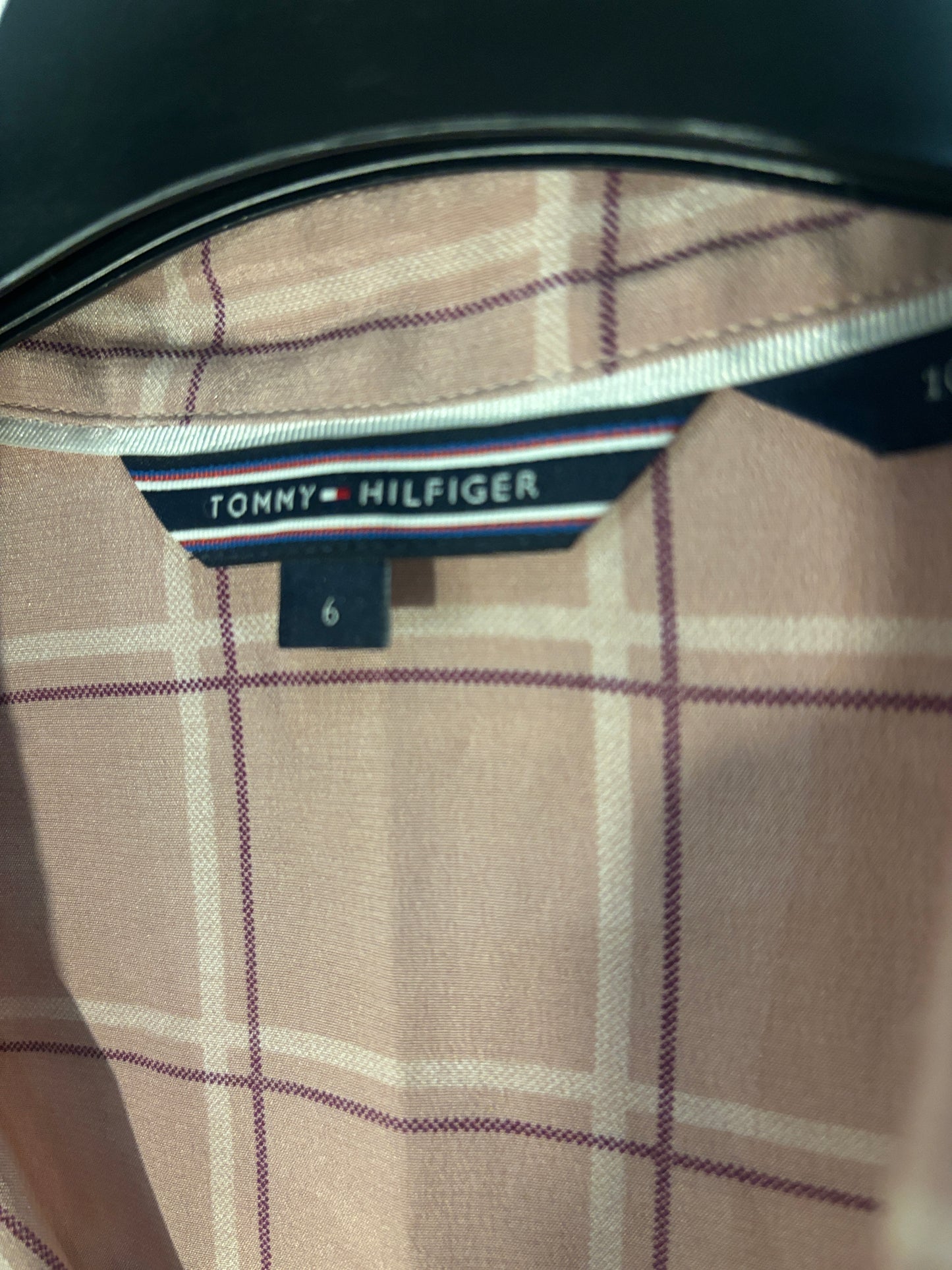 Chemise Tommy Hilfiger Rose - L'Élégance Intemporelle
