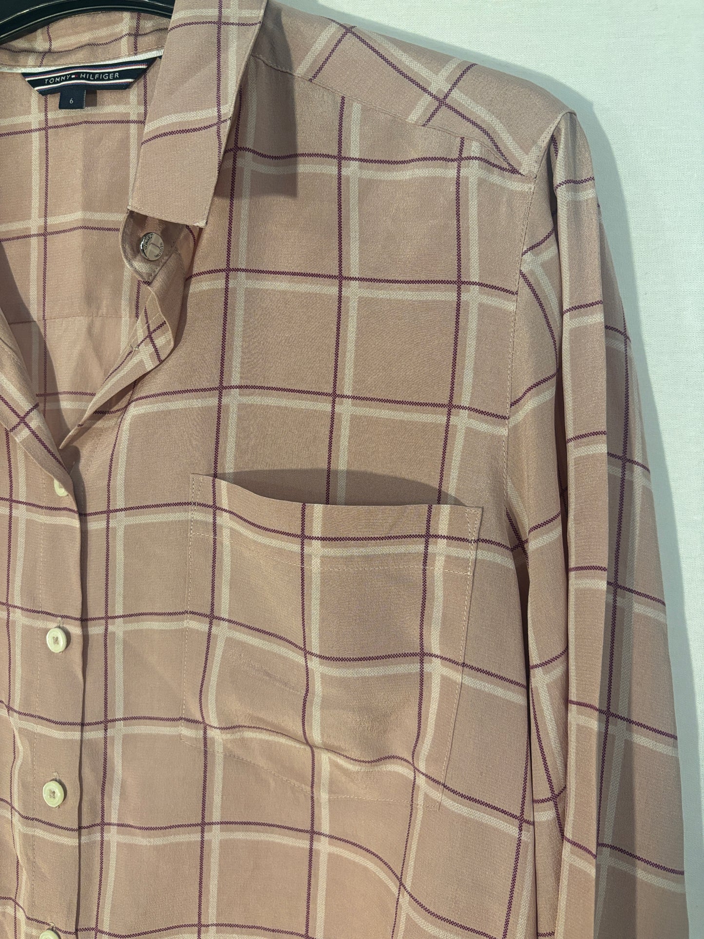 Chemise Tommy Hilfiger Rose - L'Élégance Intemporelle