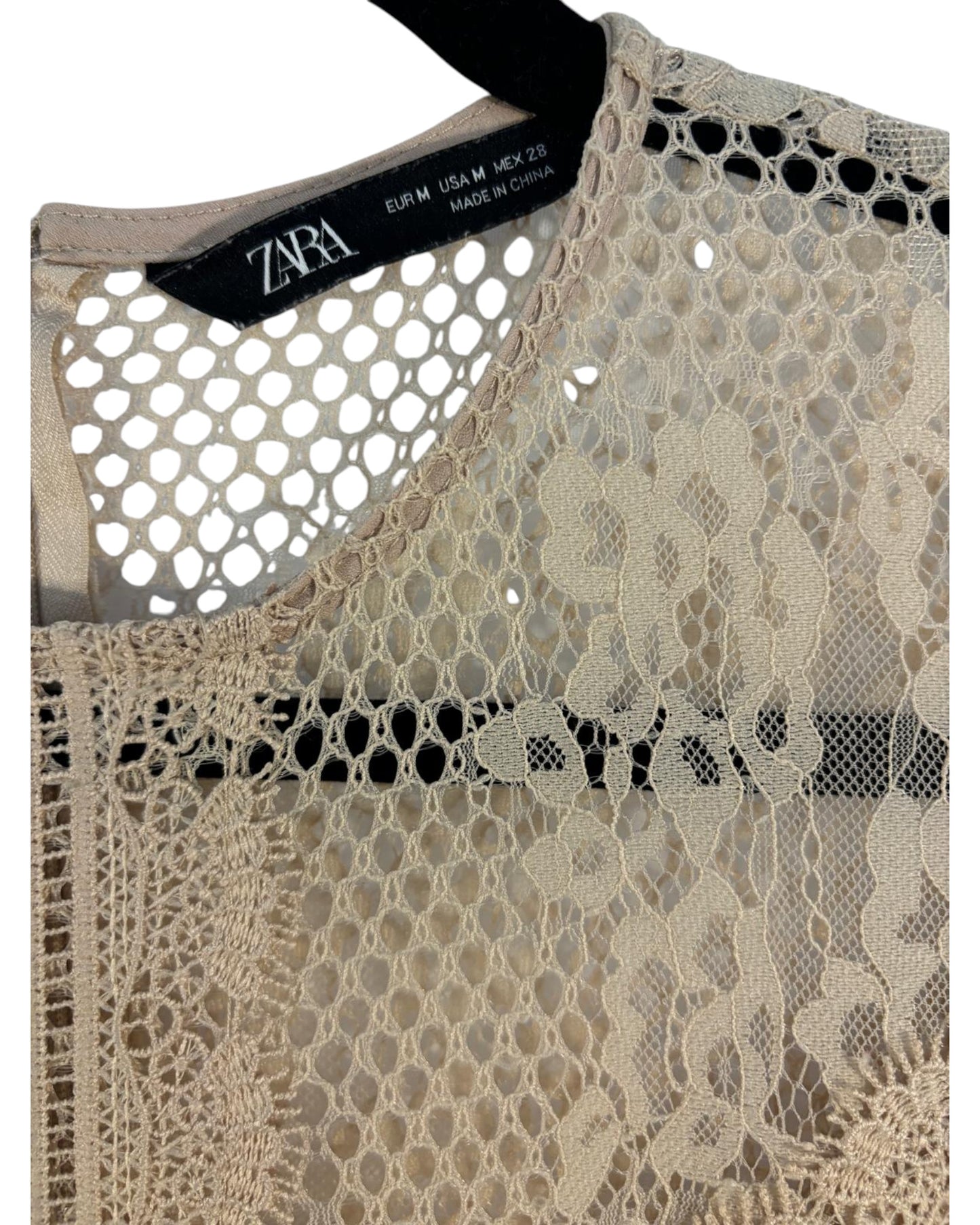 Robe dentelle marque zara