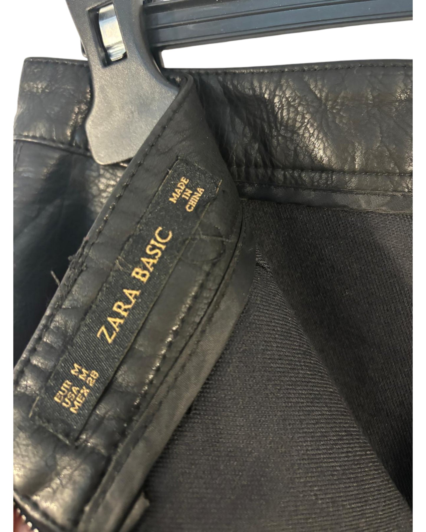 Mini jupe marque Zara