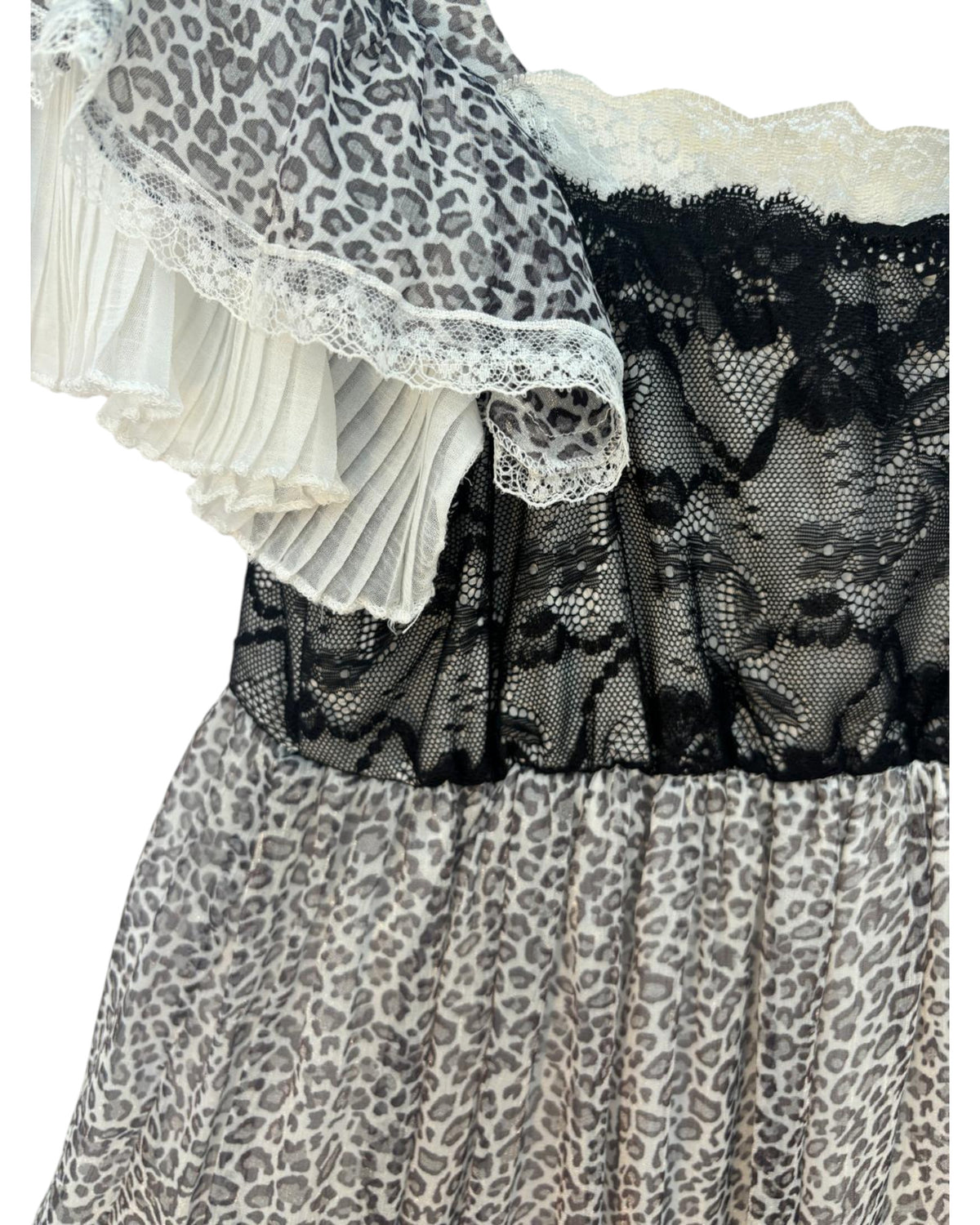 Robe dentelle Ethy&Paul noir et blanc – taille S/M – seconde main femme – photo 4
