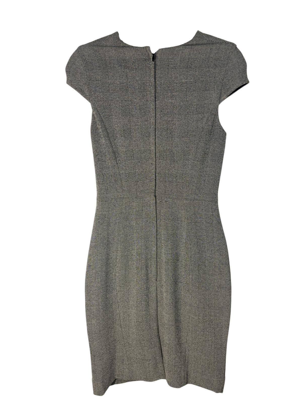 Robe courte ajustée