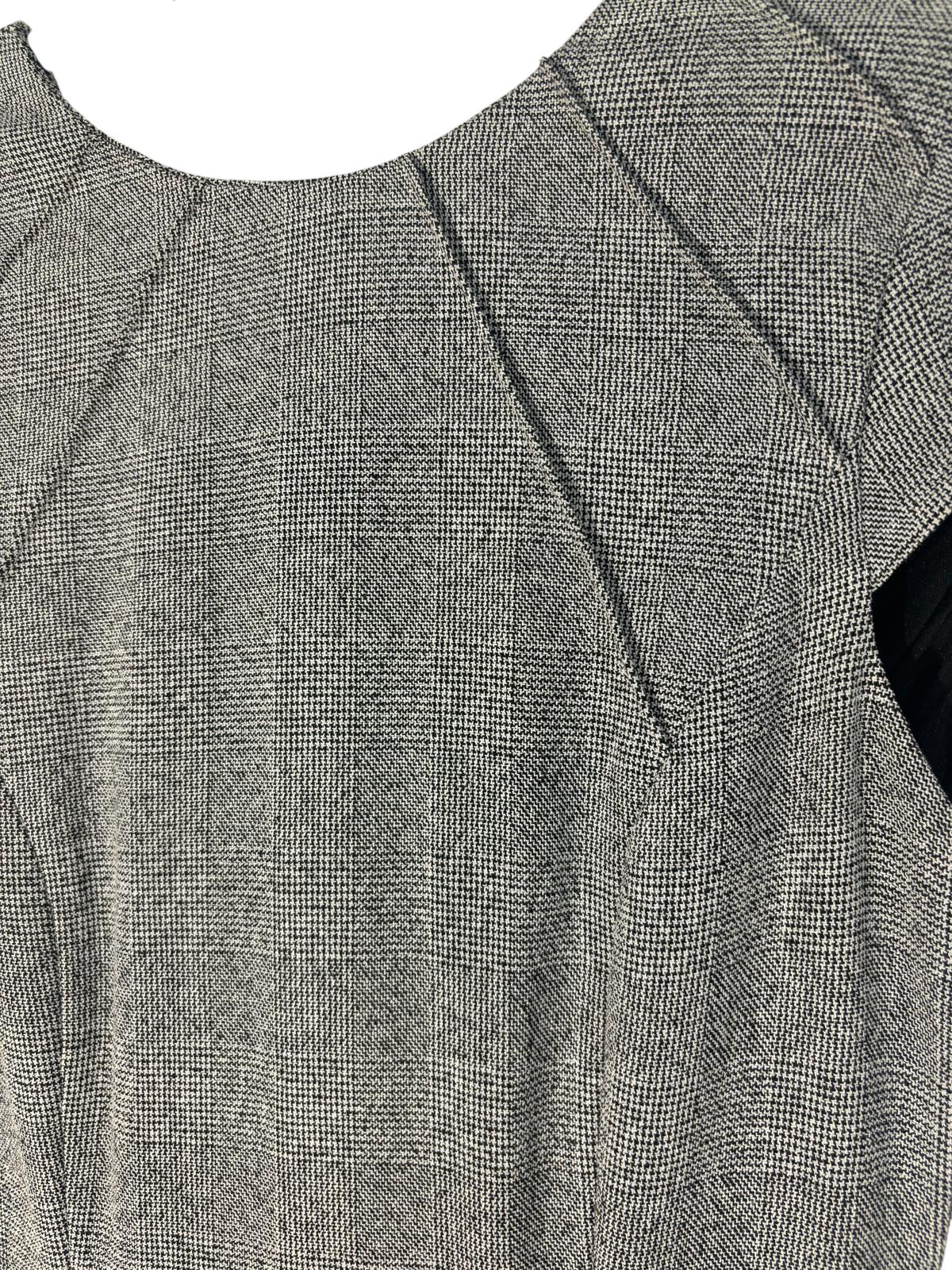 Robe courte ajustée