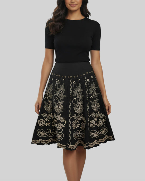 Jupe demi-longue brodée – taille 40 – seconde main femme